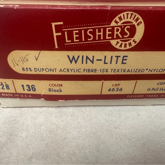 VINTAGE YARN:  19 SKEINS - FLEISHER’S WIN-LITE EASY-CARE YARN…….BLACK🖤🖤🖤🖤 - Picture 13 of 15